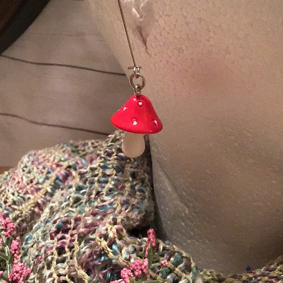 Mushroom Earrings - Picture 4 of 9